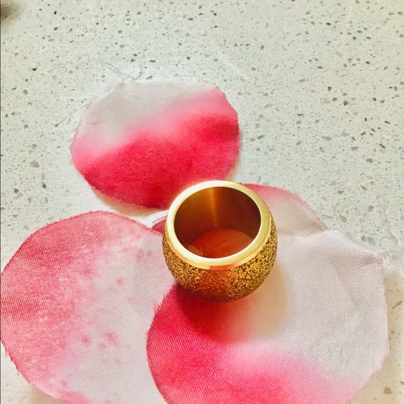 Big And Beautiful Gold Color Fashion ball  Ring Surrounded By Fashion Glitter - Picture 6 of 11